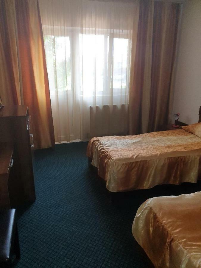 Hostel Stadion Zalău Extérieur photo